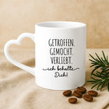 Weiße Tasse mit Herzhenkel und personalisiertem Namen – romantische Geschenkidee von Love & Faith
