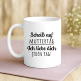 Weiße Tasse mit personalisiertem Spruch und Namen – individuelle Geschenkidee von Love & Faith