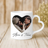 Weiße Tasse mit Herzhenkel und personalisiertem Namen – romantische Geschenkidee von Love & Faith