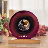 Holzaufsteller mit personalisiert bedruckter Acrylplatte in Schallplattenoptik mit Foto zum Muttertag 22,5cm - gefertigt von Love & Faith