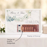 Eure erste Million Poster als Hochzeitsgeschenk mit Geldidee personalisiert mit Namen und Hochzeitsdatum des Brautpaares zum Verschenken personalisiert von Love & Faith