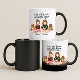 Thermoaktiv Weihnachtstasse mit Freundinnen-Illustration für Glühwein zur Weihnachtsfeier als Geschenk von Love & Faith