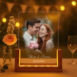 Leuchtender LED Aufsteller zum Valentinstag mit Holzsockel mit eigenen Namen und Daten personalisieren mit Love & Faith