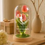 Ewige Tulpe in Glaskuppel als Valentinstagsgeschenk von Love & Faith