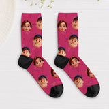 Personalisierte Socken mit euren Gesichtern im Cartoon Stil zum Valentinstag von Love & Faith