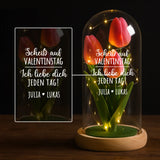 Ewige Tulpe "Scheiß auf Valentinstag" in der Glaskuppel mit LED Licht personalisiert als Geschenk für Partner zum Anti-Valentinstag von Love & Faith