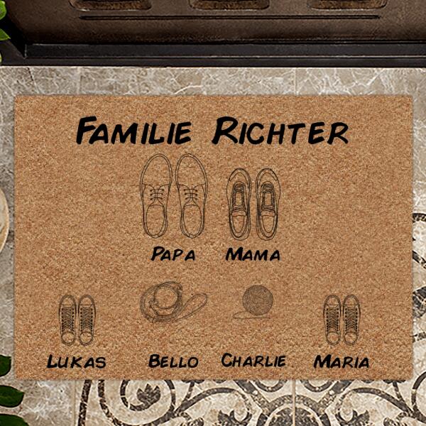 Familienname Fußmatte 70x50cm mit Schuhzeichnungen und Haustiersymbol personalisiert gefertigt von Love & Faith
