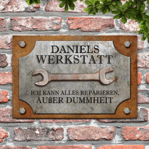 Personalisierbares Werkstattschild mit eigenem Namen als Geschenk gestalten von Love & Faith