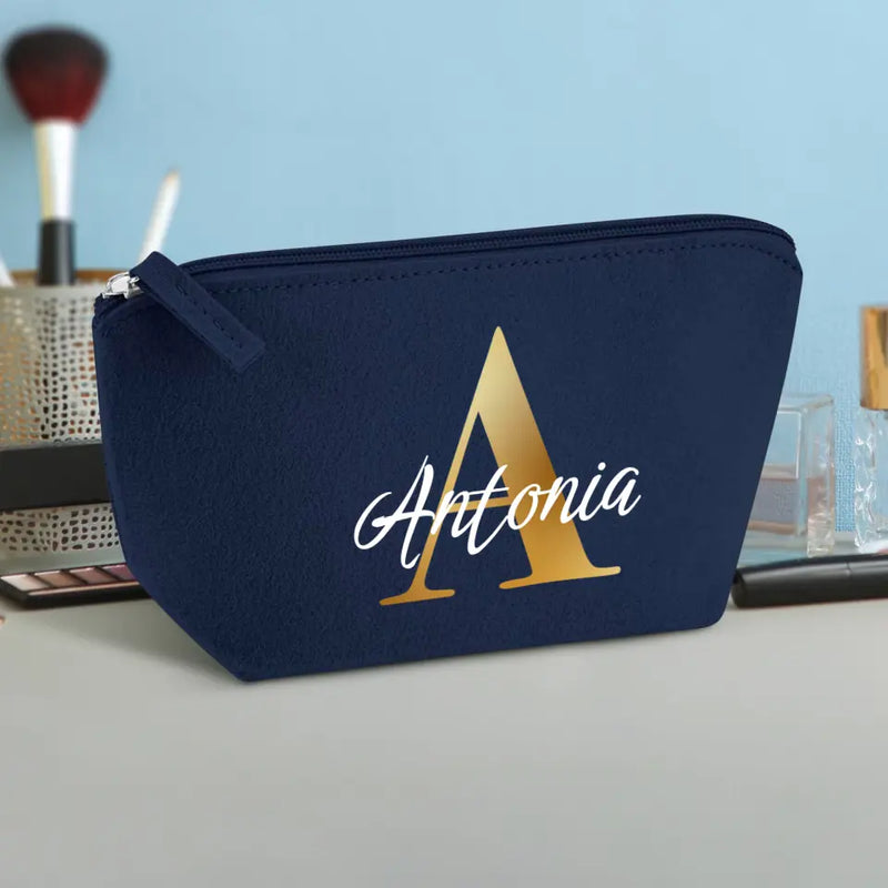 1 Liter blaue Filz Kosmetiktasche mit Initial und Namen personalisiert mit Love & Faith