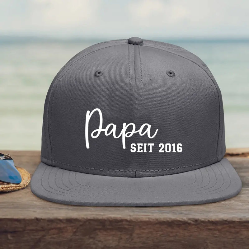 dunkelgrau Snapback Cap für Papa personalisiert von Love & Faith