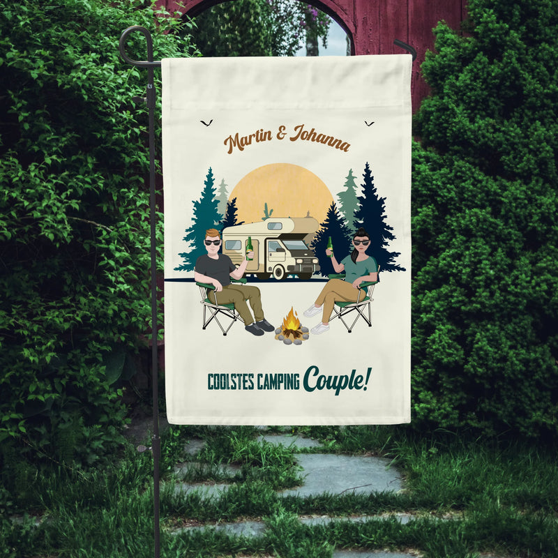 Camping Couple - Paar-Gartenflagge