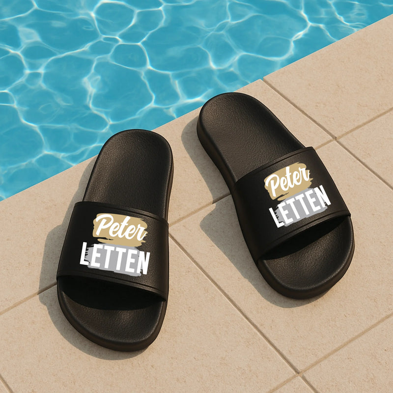 Personalisiertes Geschenk - schwarze Badeschlappen mit persönlichem Spruch und Namen