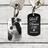 Gravierter Schlüsselanhänger mit eigenem Namen und Spruch "Glück ist, eine Mama wie DICH zu haben" personalisiert von Love & Faith