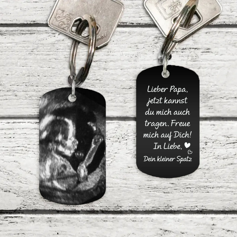 Kleiner Spatz - Personalisierter Schlüsselanhänger für Papa zum 1. Vatertag (Gravur - Schwarz/Weiß)