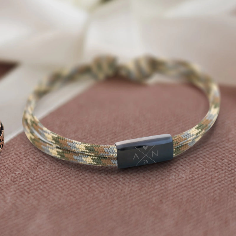 Carmouflage Segeltau Armband mit persönlicher Namensgravur und Jahrestag von Love & Faith