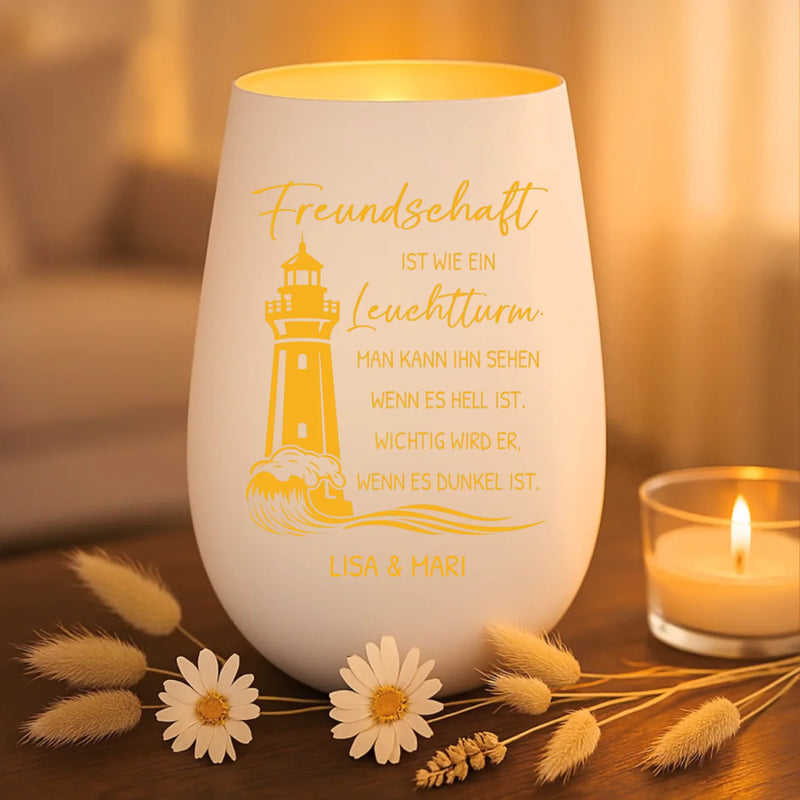 Graviertes Freundschafts-Windlicht weiß-gold mit Leuchtturm und Namen von Love & Faith