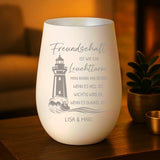 Graviertes Freundschafts-Windlicht weiß-silber mit Leuchtturm und Namen von Love & Faith