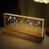 LED Aufsteller 20cm mit Holzsockel mit bis zu 15 Geburtsblumen und Namen personalisieren von Love & Faith