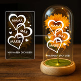 Ewige Sonnenblume im Glas LED Deko mit gedruckten Herzen mit Namen - personalisierte Geschenkidee von Love & Faith