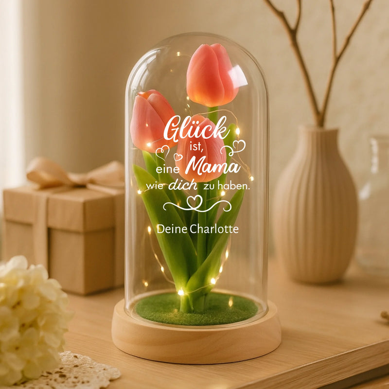 Ewige Tulpe in Glaskuppel mit "Glück ist es eine Mama zu haben" personalisiertes Geschenk zum Muttertag von Love & Faith
