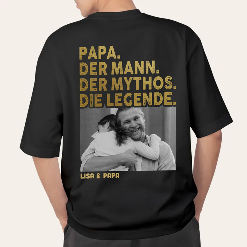 Schwarzes oversized T-Shirt mit Backprint für Papa mit Spruch und eigenem Foto personalisieren mit Love & Faith