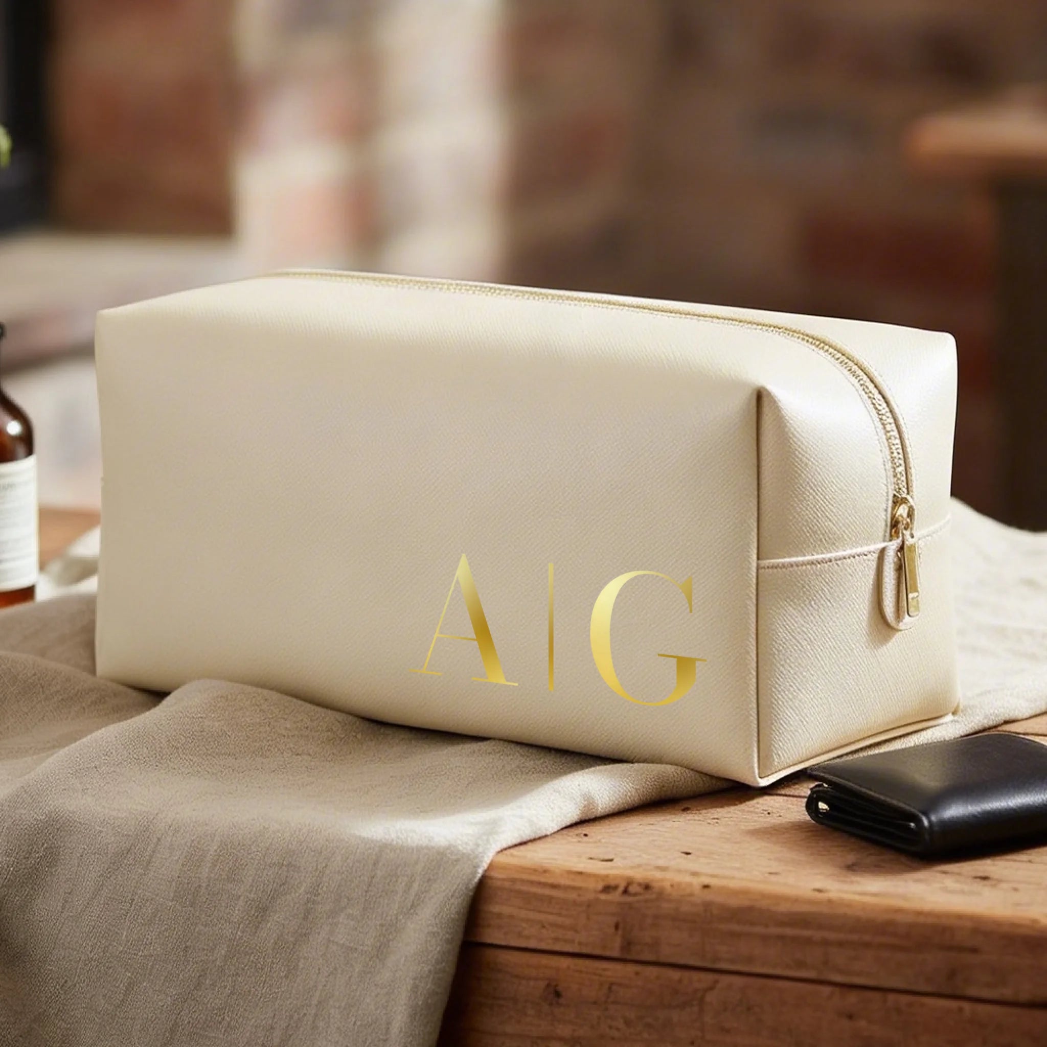 ff-a-mockup-for-this-cosmetic-bag-for-men-ru__28024 Kopie