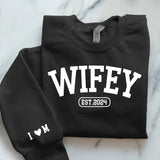 schwarzer Pullover personalisierbar - gefertigt von Love & Faith