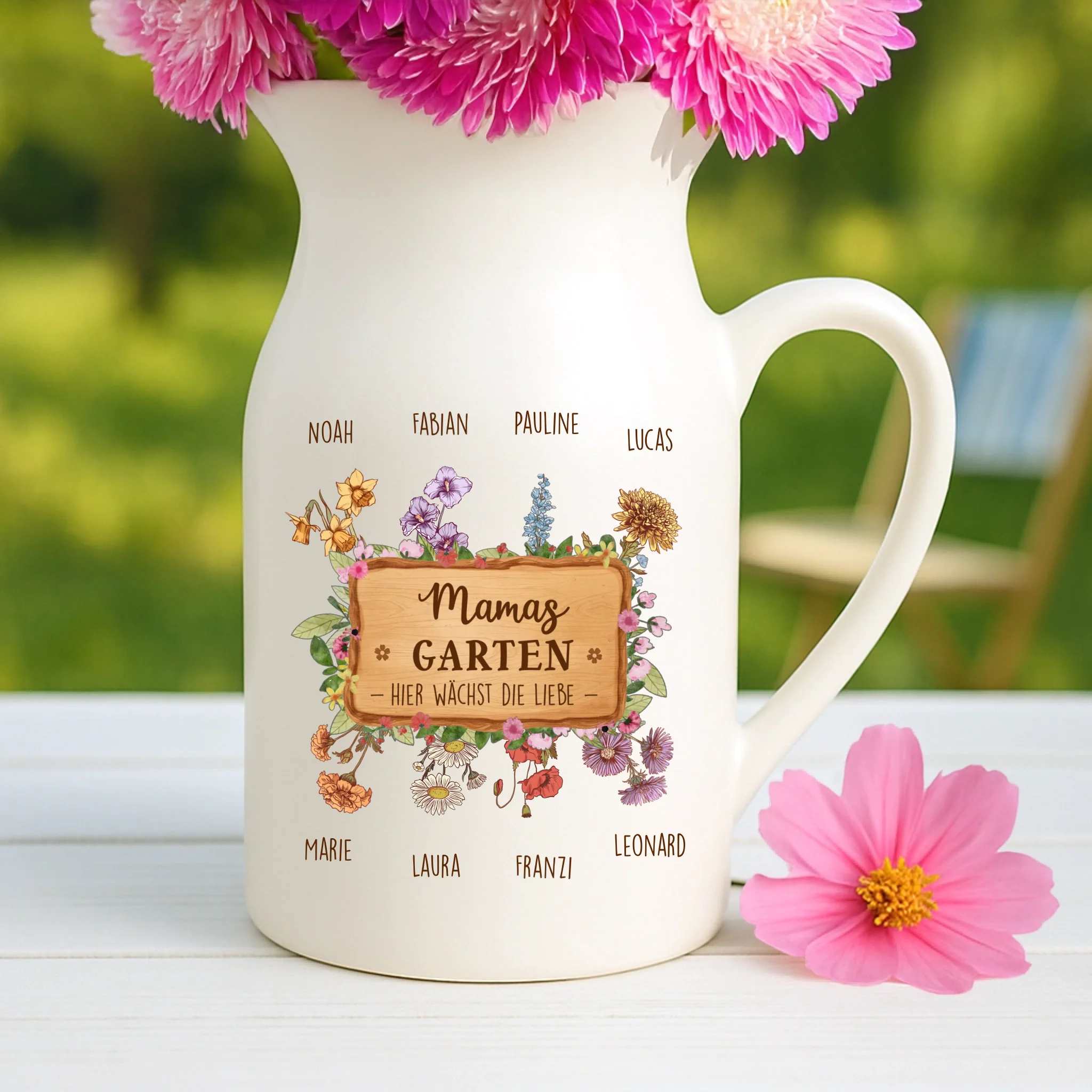 3Personalisiertes Geschenk - Weiße Vase mit Henkel mit persönlichem Spruch und Namen.png