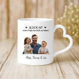 Weiße Tasse mit Herzhenkel und personalisiertem Namen – romantische Geschenkidee von Love & Faith