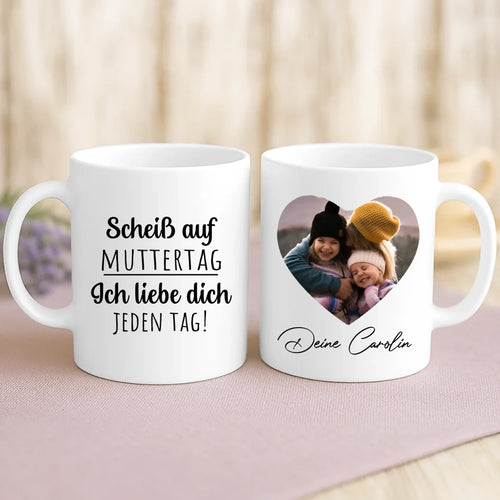 Weiße Tasse mit personalisiertem Spruch und Namen – individuelle Geschenkidee von Love & Faith