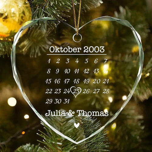 Personalisiertes Kristallornament in Herzform mit Druck zum Jahrestag – Unser Tag
